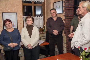 (szerokość: 375 / wysokość: 250)